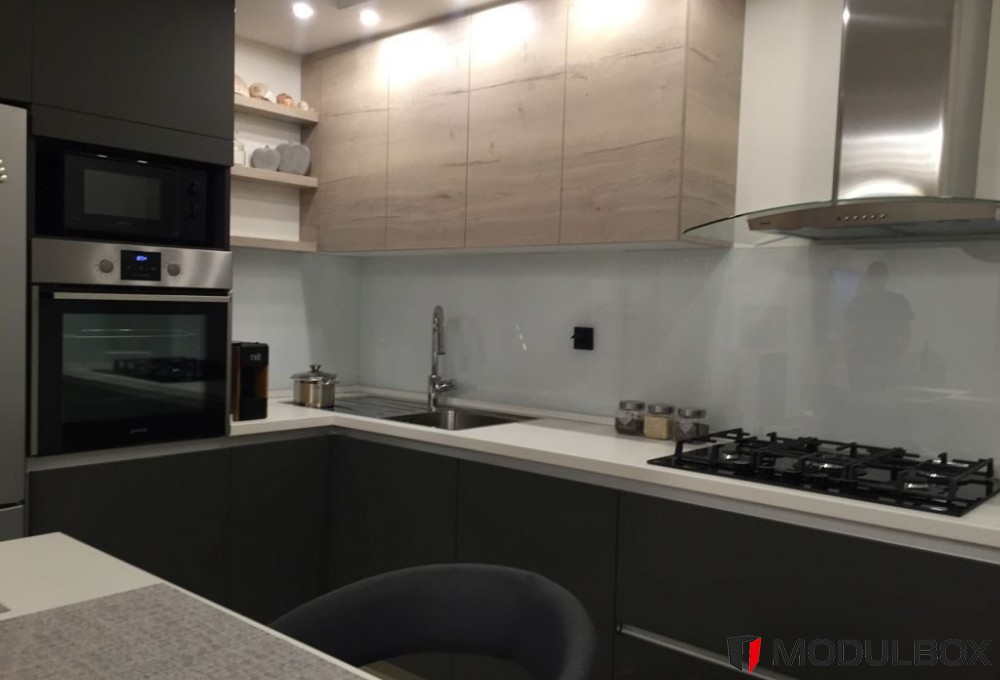 Кухня Аврил