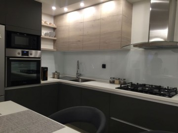 Кухня Аврил