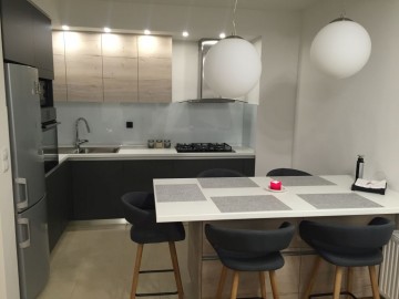 Кухня Аврил